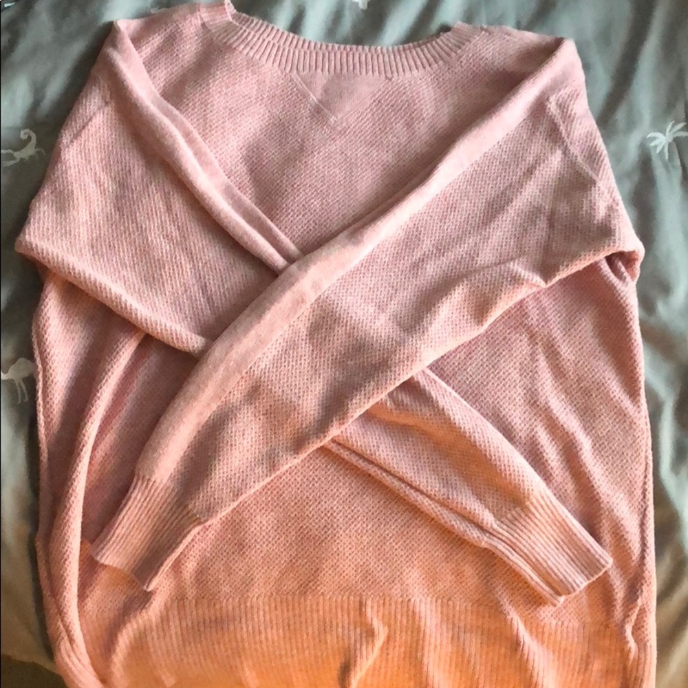 An xs american eagle light pink sweater